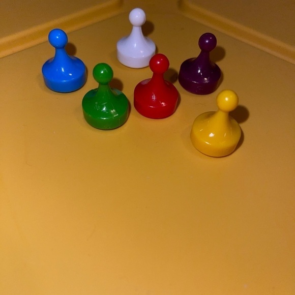 Clue The Great Museum Caper Board Game Replacement Parts 6 Mover Tokens - Picture 3 of 3